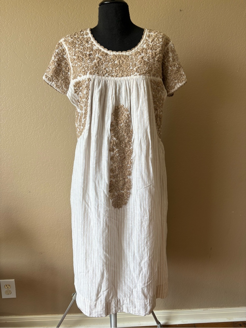 Sister Mary Beige Maxi Dress Size M Boho Embroidered Cottagecore pockets